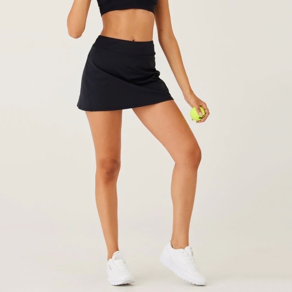 NWT Onzie Tennis Mini Skort in Black
